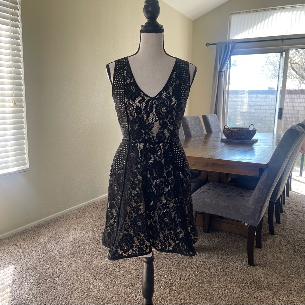 alya Black Floral Lace Short Sleeveless Dress Size M Lined Cocktail Formal‎